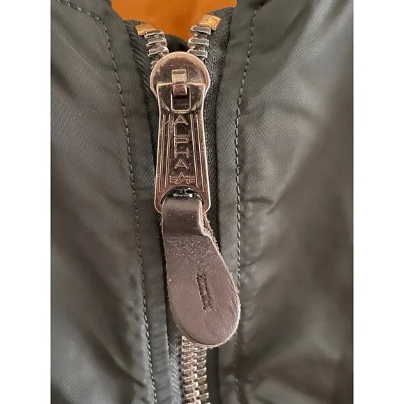 Alpha Industries Bomber Jacket Men’s Size M Green